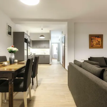 Apartament Oresteia Downtown *