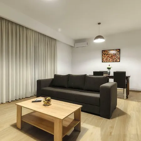 Oresteia Downtown Daire